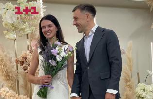 Валентина Хамайко вийшла заміж за Андрія Оністрата та показала весільні фото