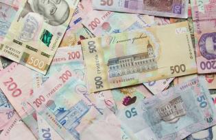 Виплата до Дня Незалежності 2026: хто отримає до 3100 гривень у серпні