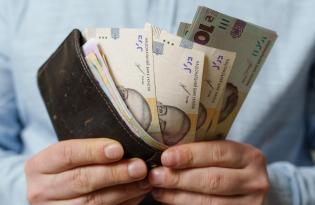 Яка мінімальна зарплата в Україні з 1 серпня: чому реальна сума на руки менша за офіційну
