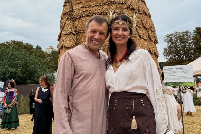 Валентина Хамайко та Андрій Оністрат з’явилися на фестивалі Вирій в атмосферних етнолуках