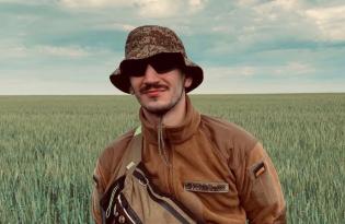 Погиб музыкант группы «Квиткис» и военнослужащий Виталий Капранов: ему было 28 лет