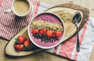 5 продуктів, які здаються дієтичними, але можуть містити багато цукру