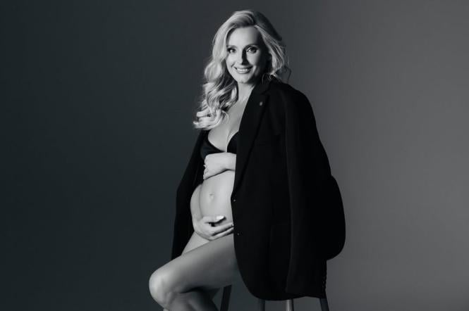 Ірина Федишин знялась у чуттєвій фотосесії та розсекретила термін вагітності