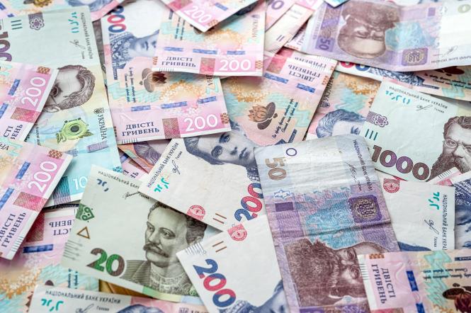 Коли чекати на виплати для ВПО у жовтні: скільки коштів отримають переселенці 