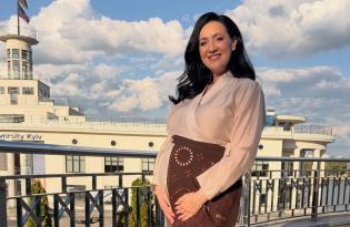 Соломія Вітвіцька показала ніжні фото з часів вагітності та розповіла, чому не публікувала їх раніше