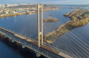 Віталій Кличко показав наслідки удару по Південному мосту в Києві: що відомо про пошкодження