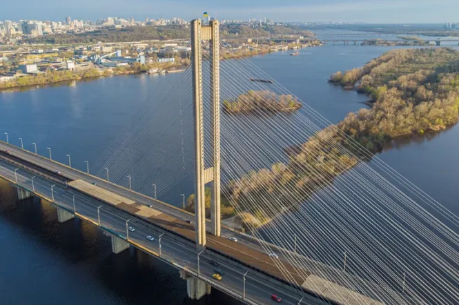 Віталій Кличко показав наслідки удару по Південному мосту в Києві: що відомо про пошкодження