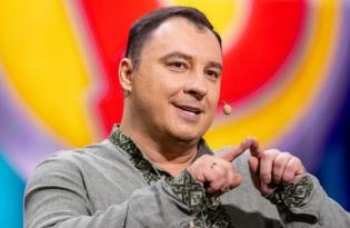 «Не спробуєш, не дізнаєшся»: ведучий і актор Дизель Шоу  Дмитро Танкович про пораду доньки, жарти Сморигіна та силу любові