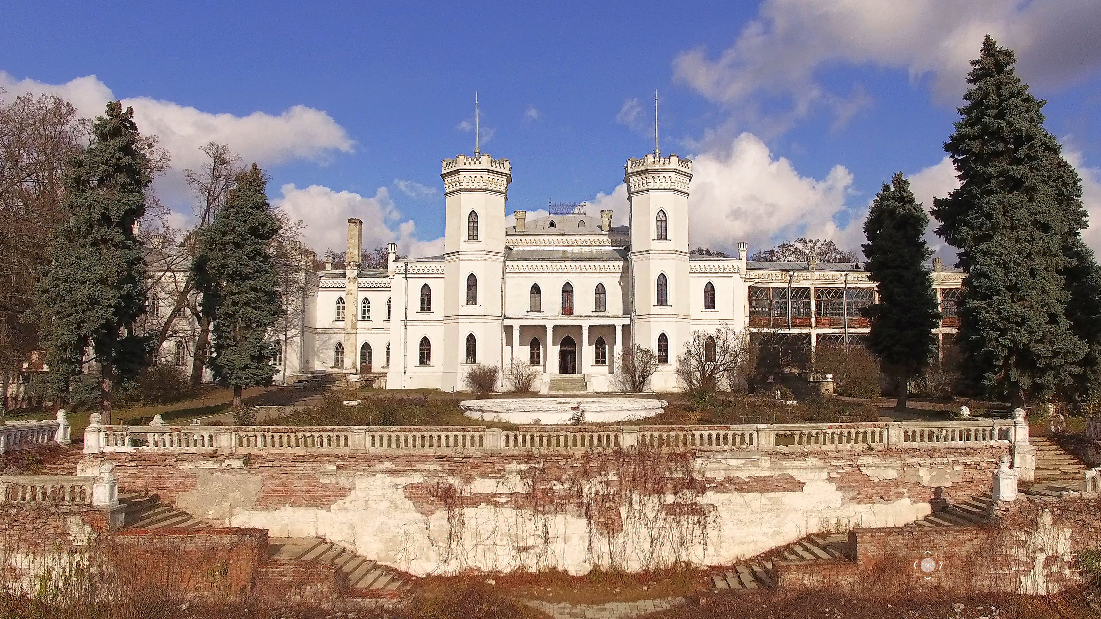 Шарівський палац