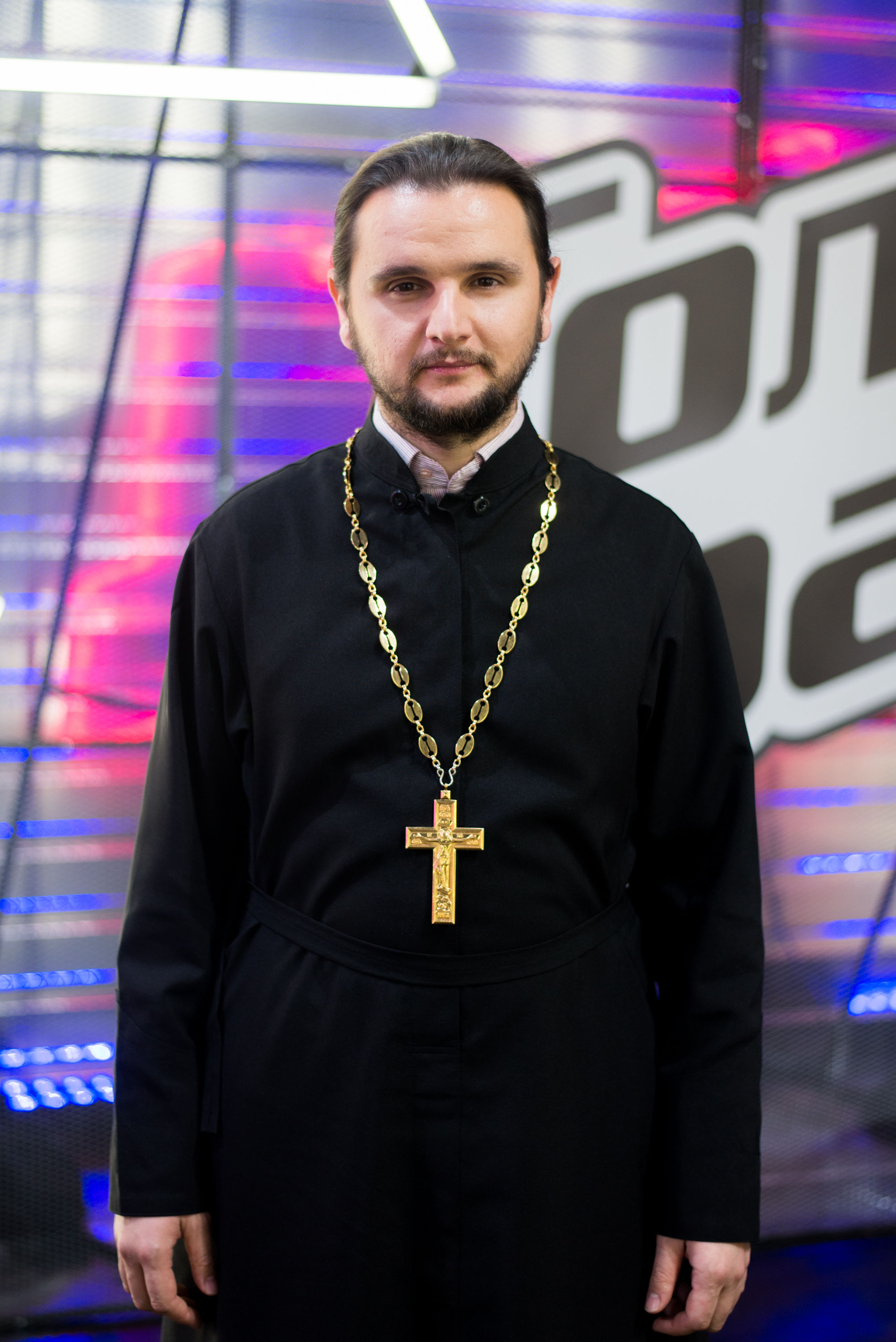 Священик Олександр Клименко розповів, чому пішов у команду Тіни Кароль
