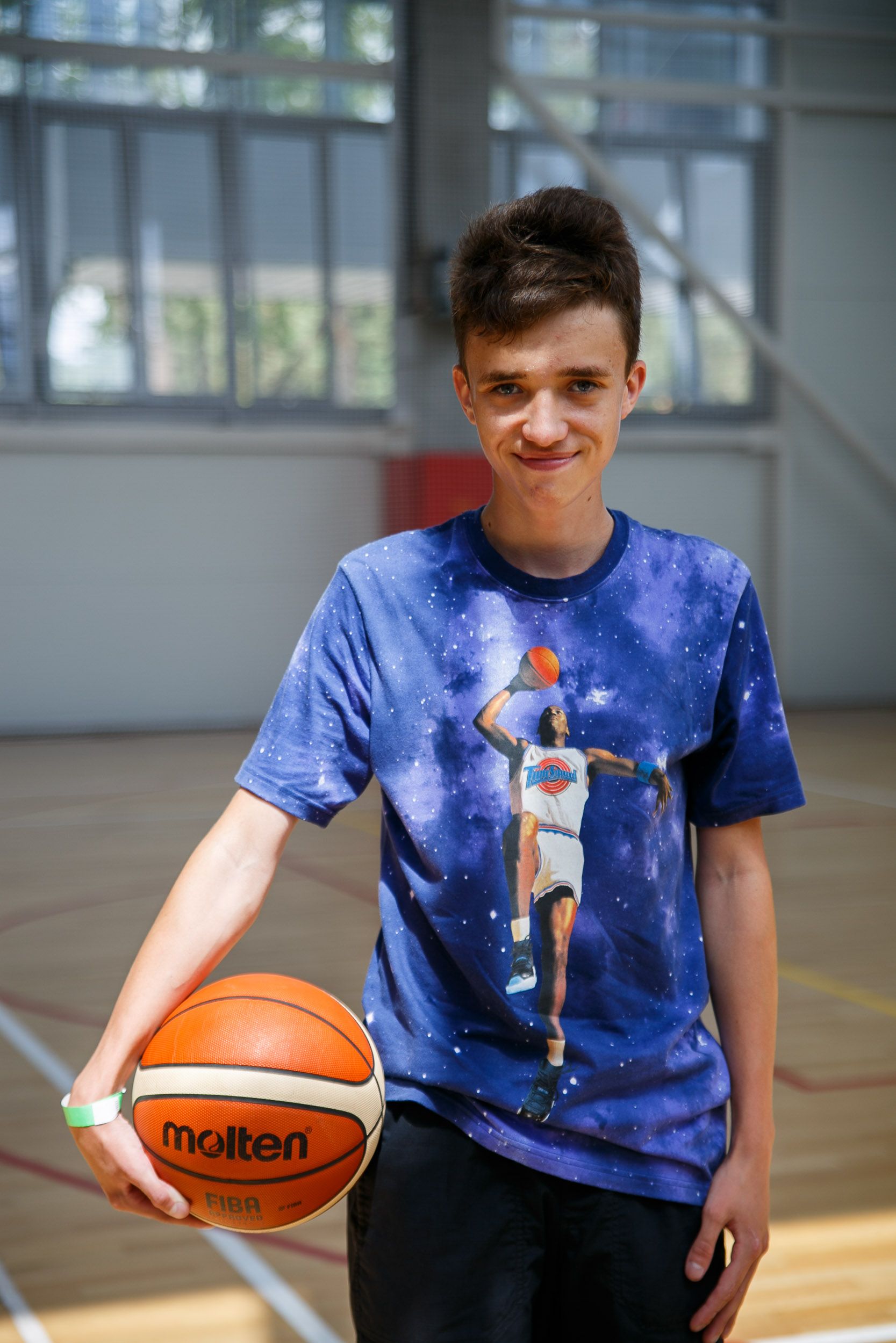 Легенда українського баскетболу продає м’яч заради мрії хворого хлопчика 