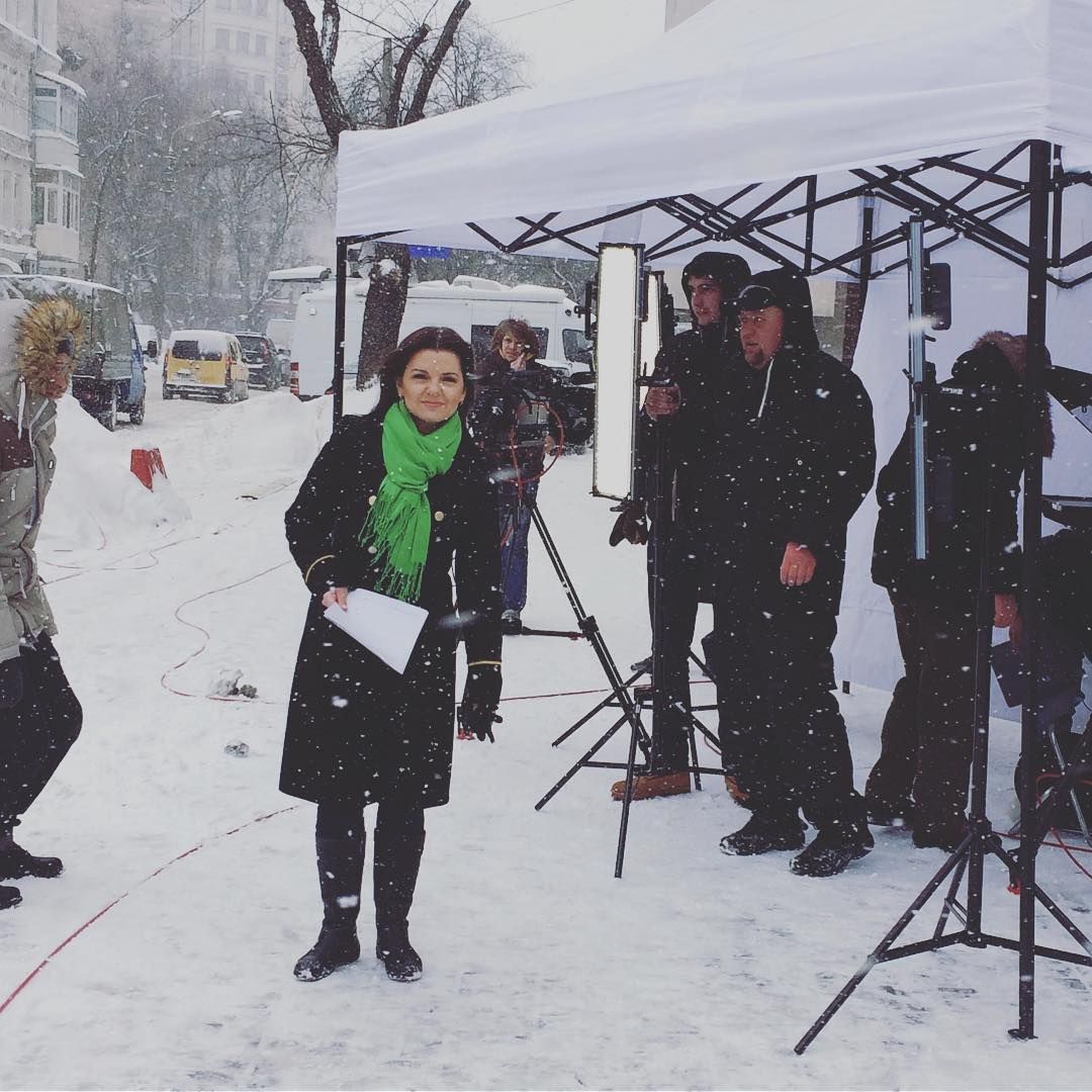 Марічка Падалко провела «весняний» випуск ТСН із засніженої вулиці Києва