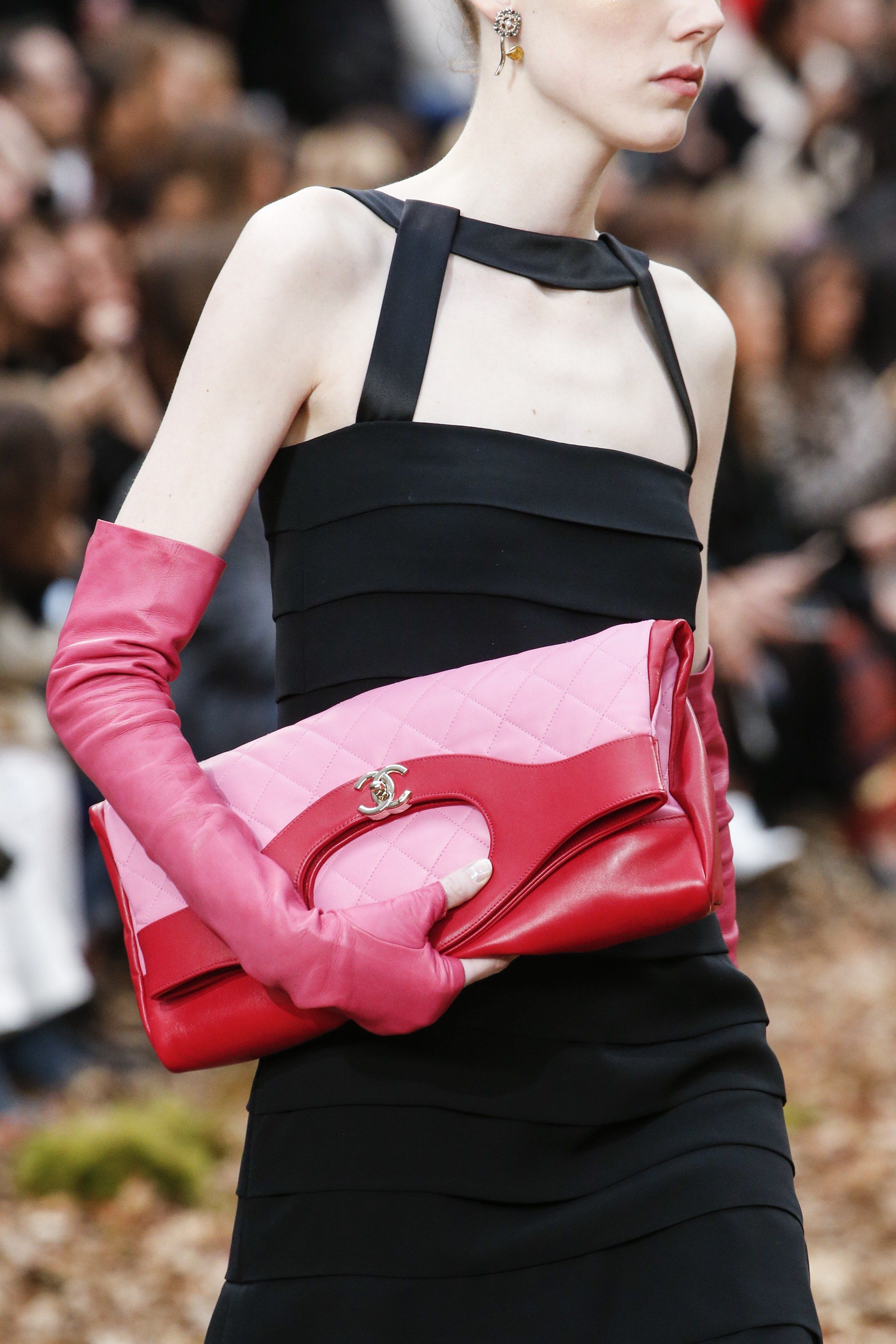 Chanel випустила нову модну сумки