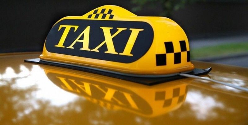 Приватні таксисти поступаються місцем організованим сервісам