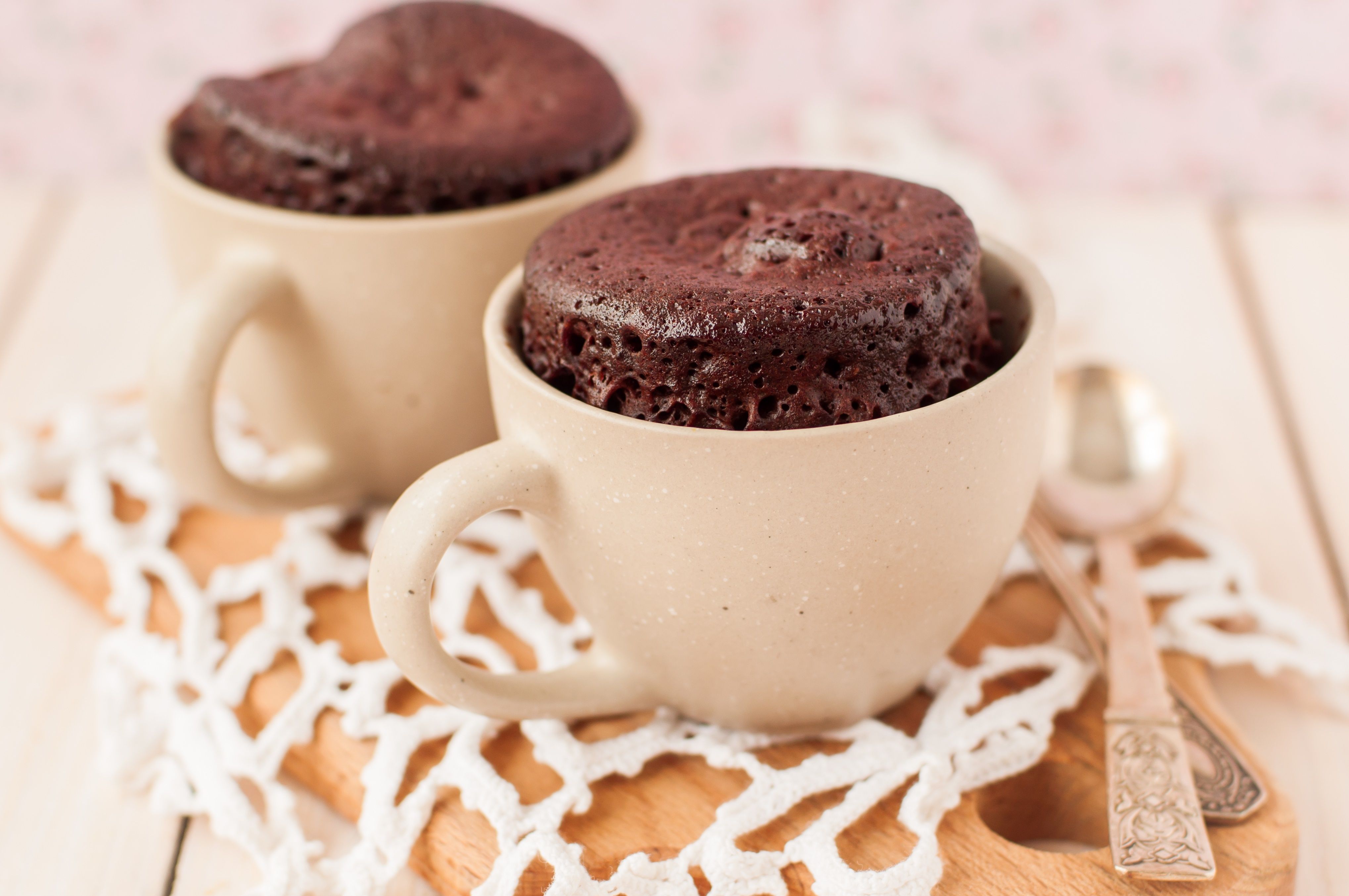 Шоколадне тістечко в чашці: простий рецепт
