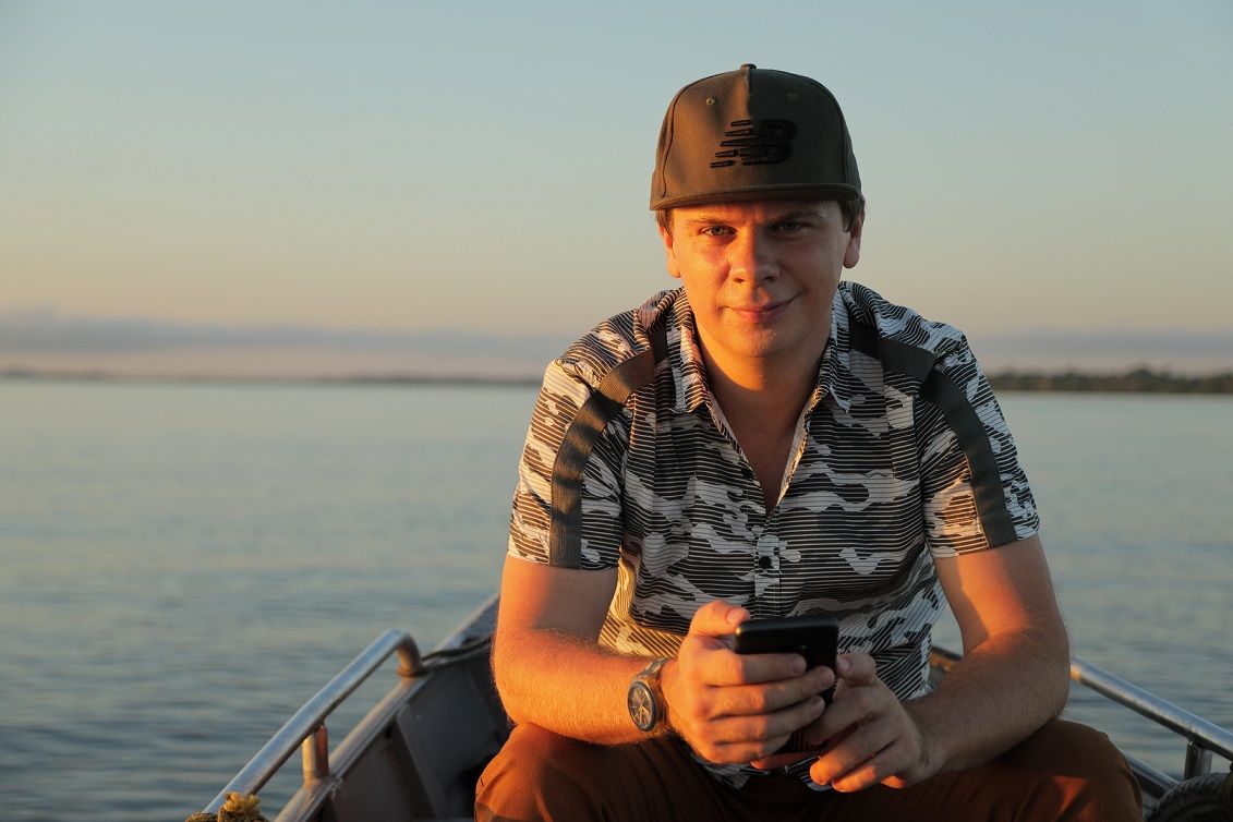 Дмитрий Комаров снимет клип на песню Время и Стекло в новом выпуске Мира наизнанку