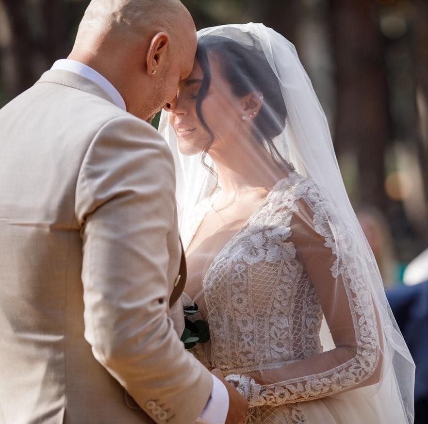 Фото с свадеб Потапа и Ямы удивляют сходством | Звездная жизнь | 1+1 