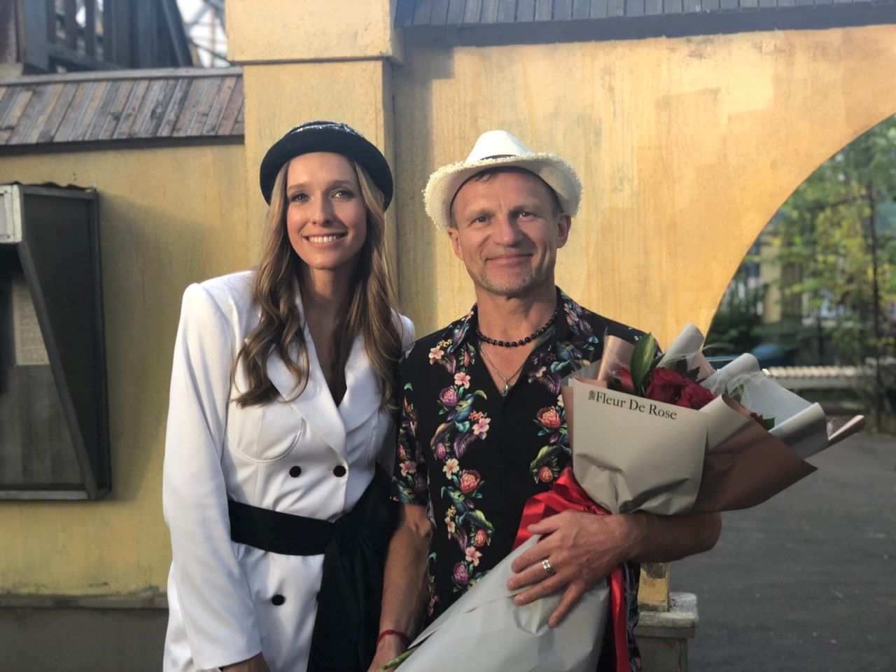 Яхта, устриці, «розе» та полуниця: Олег Скрипка відсвяткував 55-річчя в Одесі 