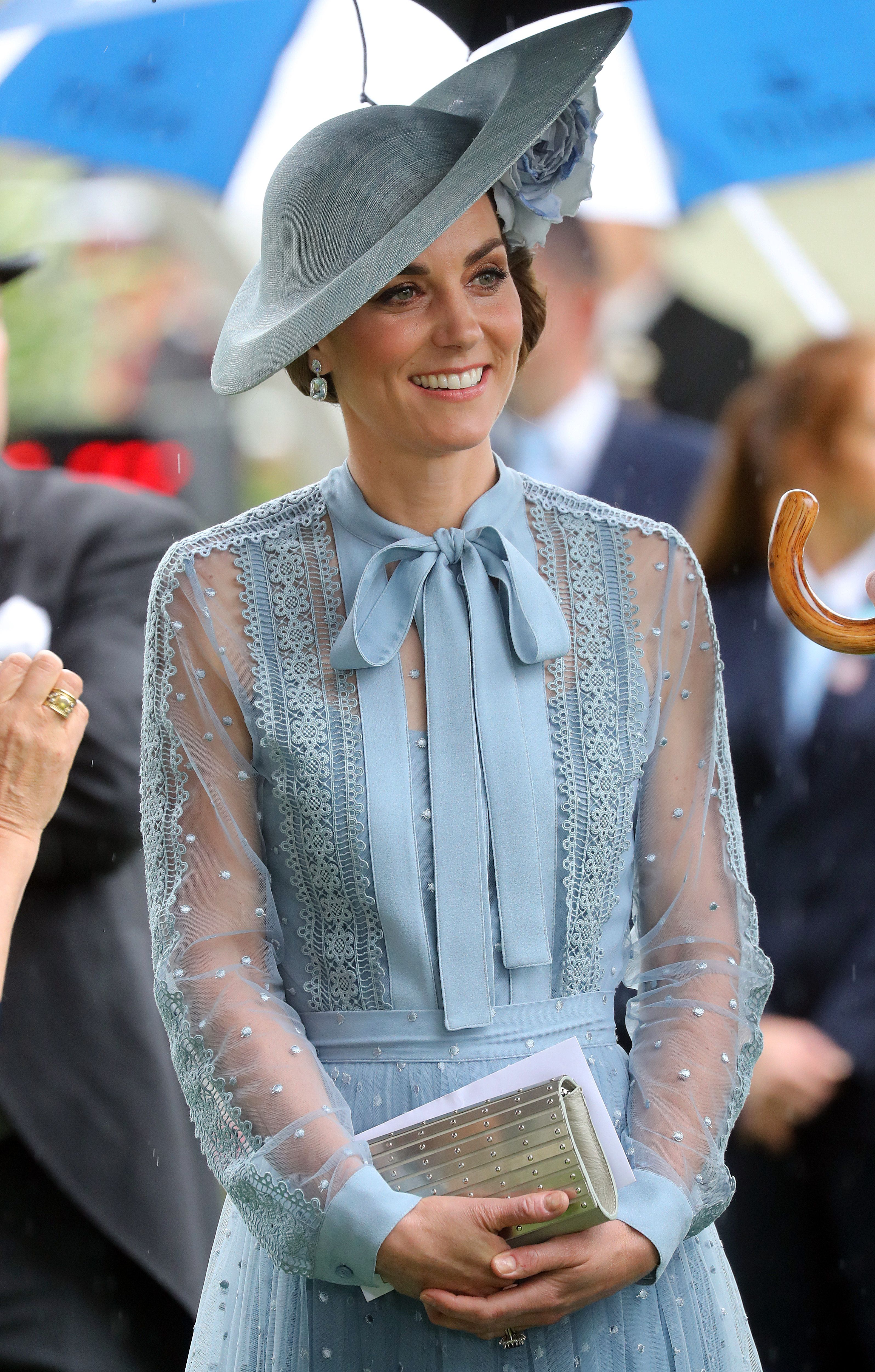 Елегантна Кейт Міддлтон у блакитній сукні Ellie Saab - королівська родина - 1+1 