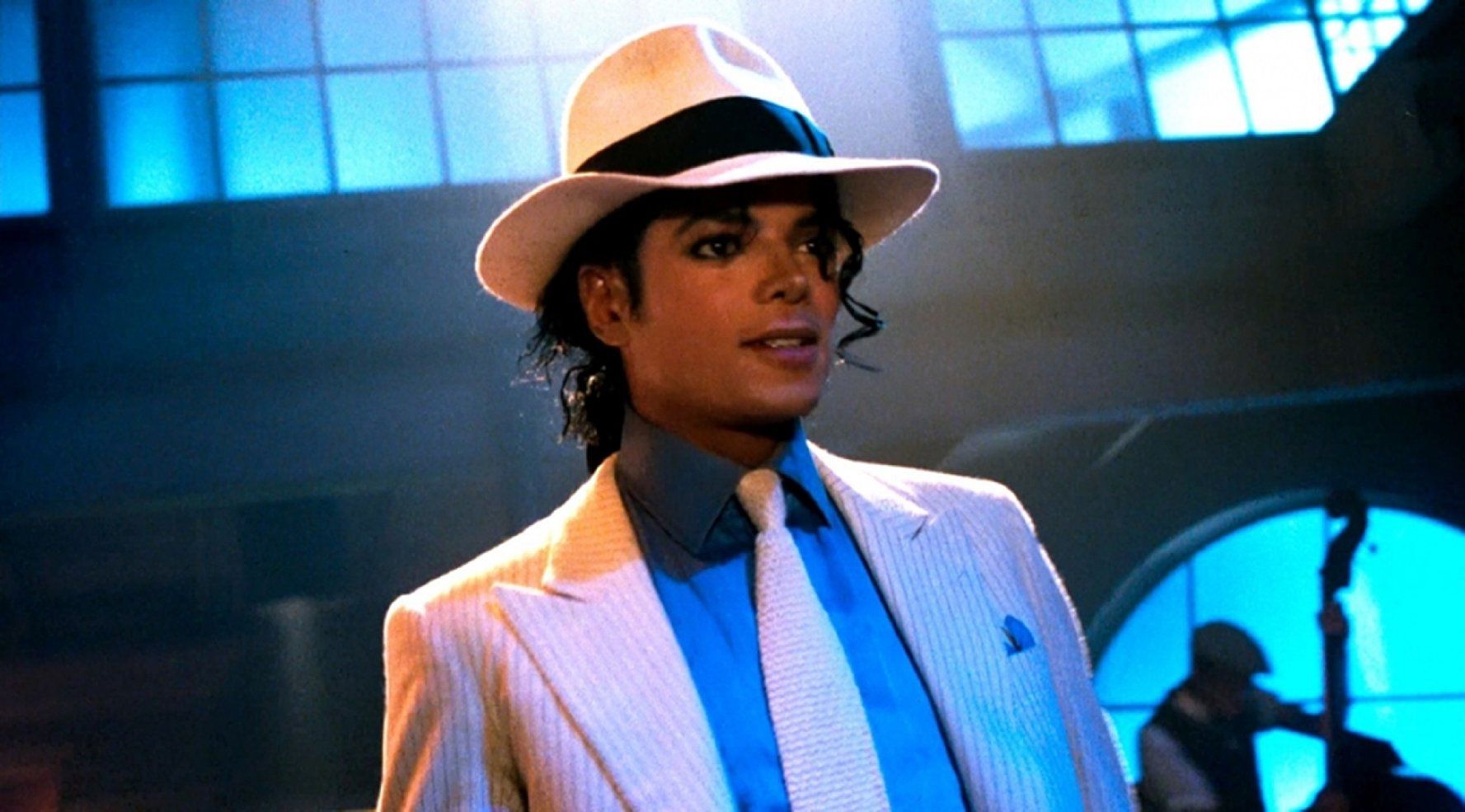 Особые носки Майкла Джексона продадут за миллион долларов