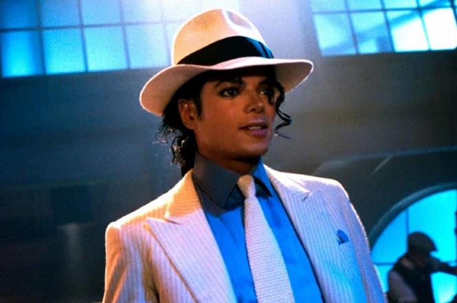 Особливі шкарпетки Майкла Джексона продадуть за мільйон доларів