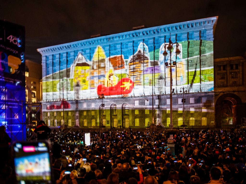Луч детских мечтаний взлетел к звездам во время Kyiv Lights Festival
