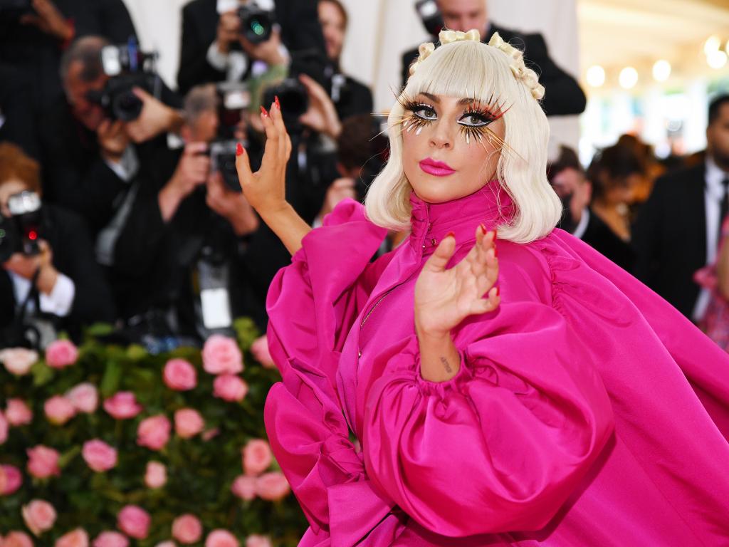Леді Гага зніметься у фільмі про вбивтсво дизайнера Gucci | Новини кіно | 1+1 
