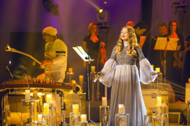 «Різдвяна історія з Тіною Кароль»: Українські зірки заспівають найвідоміші колядки на святковому концерті каналу 1+1