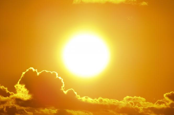Руслан Сенічкін отримав сонячний удар: які симптоми та що робити при перегріві