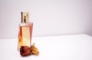 Як правильно обрати парфум: топ 5 стереотипів про аромати (розказує парфумер)