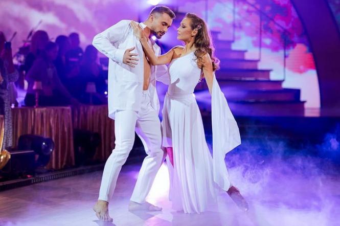 Євгенія Власова прокоментувала зміну партнера в "Танцях з зірками", як ставиться до Джамали й Горуни та труднощі останнього номеру: "Це була короткочасна паніка"