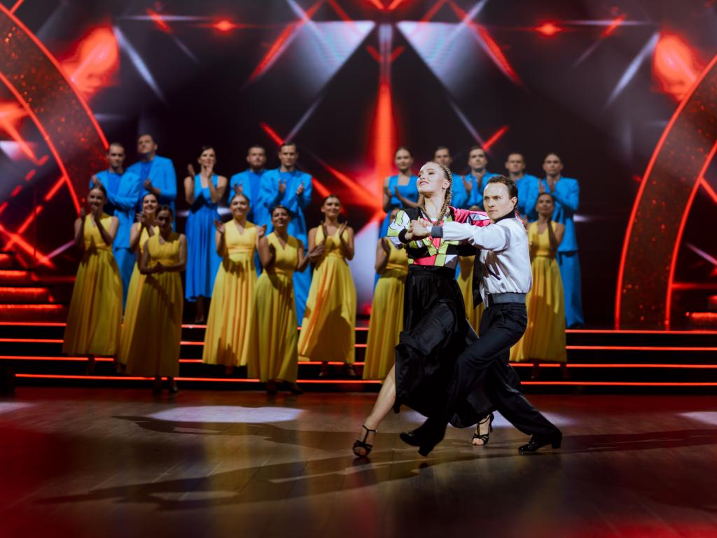 Танцы со звездами 2021: выступления участников в девятом эфире (видео)