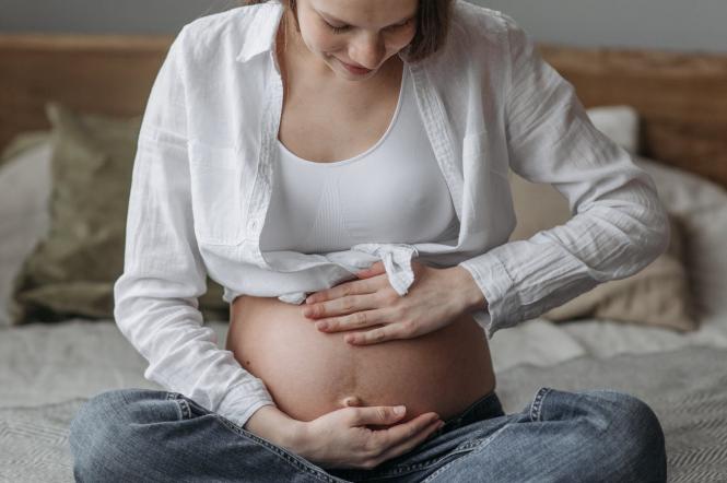 Можно ли беременным вакцинироваться от COVID-19, рассказывает экспертка ЮНИСЕФ Екатерина Булавинова.