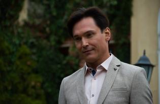 Актер Алексей Нагрудный рассказал о роли в сериале "Разница в возрасте", о работе с женой и любви к театру