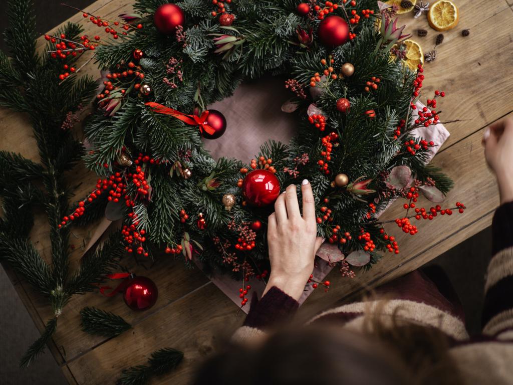 Как сделать рождественский венок своими руками? Идеи новогоднего декора 2023 Украина