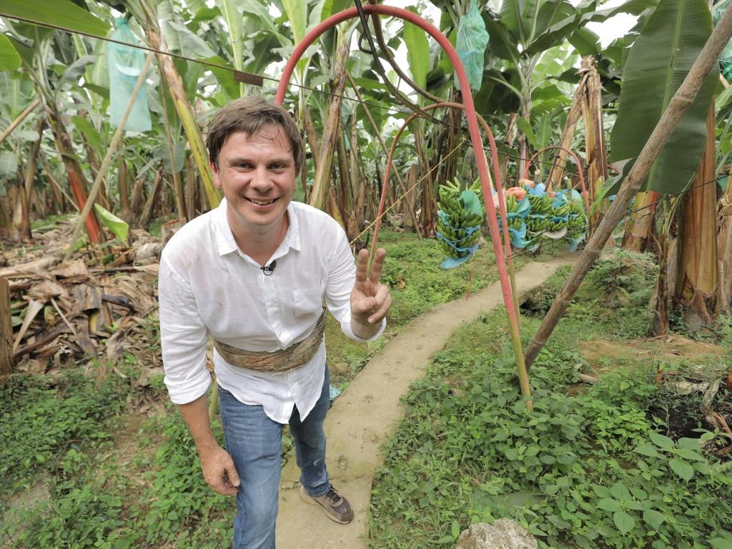 Дмитро Комаров у Світ навиворіт покаже, як вирощують банани для експорту в Україну