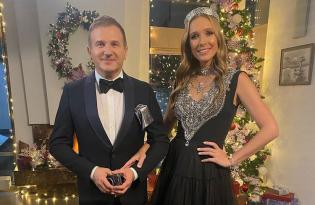 Новогодняя атмосфера: украинские звезды и ведущие 1+1 у праздничных елок
