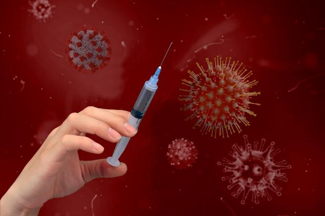 Украина вводит бустерную дозу для всех вакцинированных от COVID-19