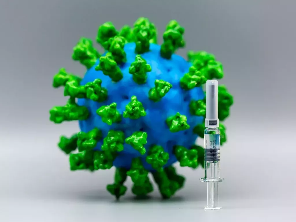 Вакцинація від COVID-19: скільки людей вже отримало бустерне щеплення