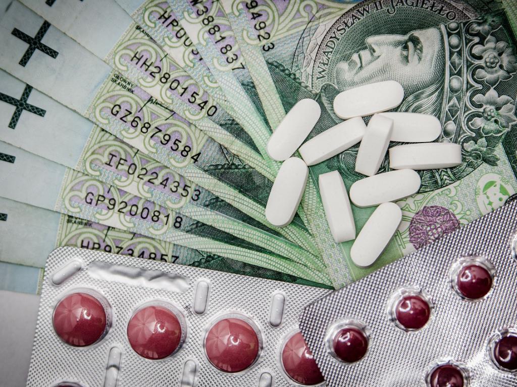 Як купити ліки за ковідну 1000 гривень українцям віком від 60 років