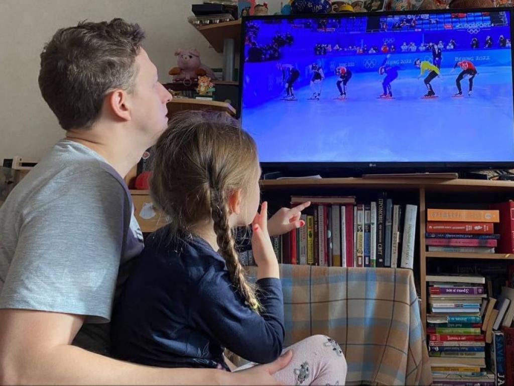 Зимова Олімпіада-2022: Ведучий Святослав Гринчук розповів за яких умов спортсмени готуються до змагань