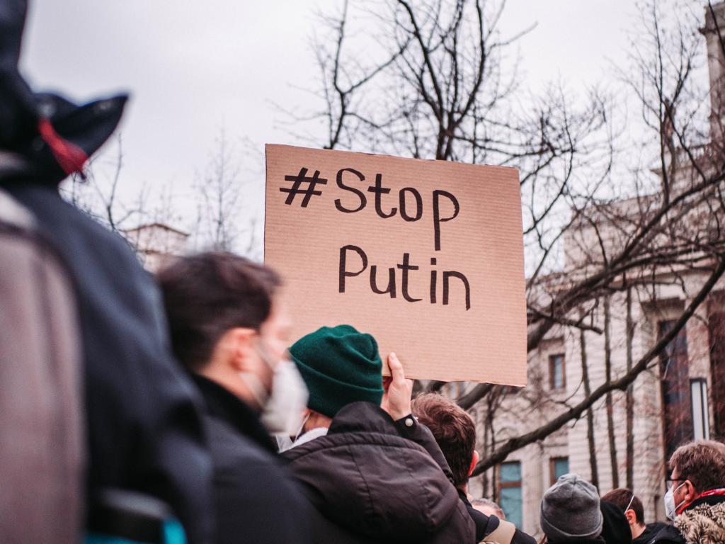 Россия напала на Украину: российские звезды начали массово записывать обращение к Путину с призывом остановить войну