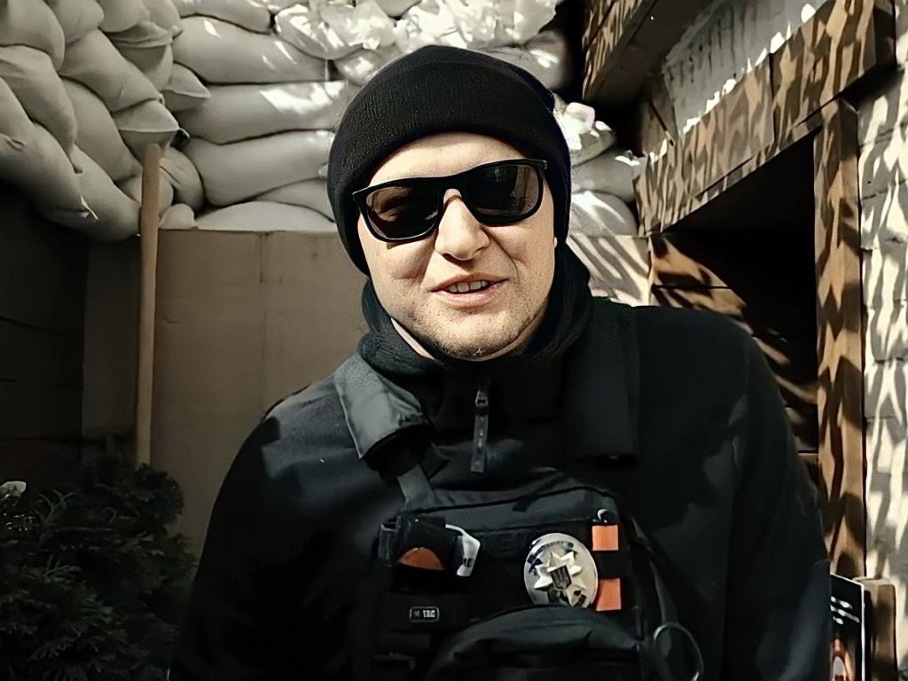 Андрій Хливнюк, вокаліст "Бумбоксу", закликав російських військових здаватися у полон та кидати зброю