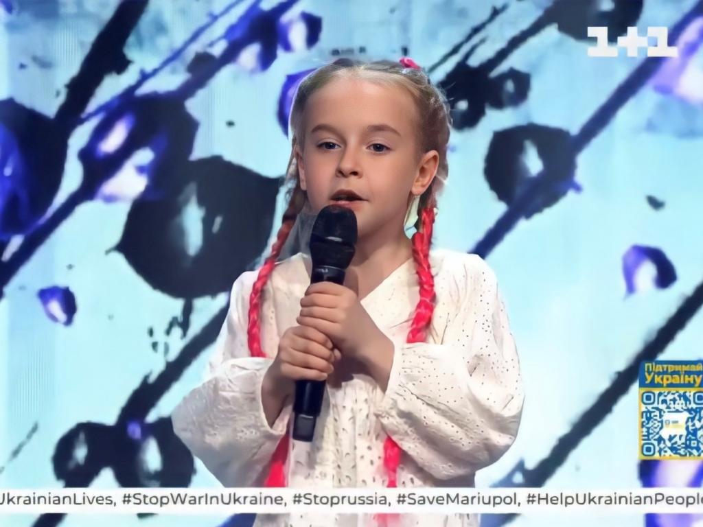 Песня из бомбоубежища прозвучала на международном благотворительном марафоне Save Ukraine — #StopWar: пение 7-летней Амелии Анисович (видео)