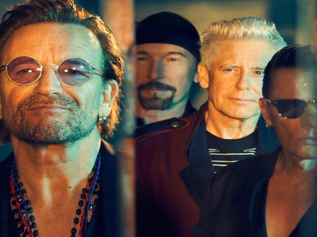 Легендарний рок-гурт U2 відвідав Київ та виступив у метро