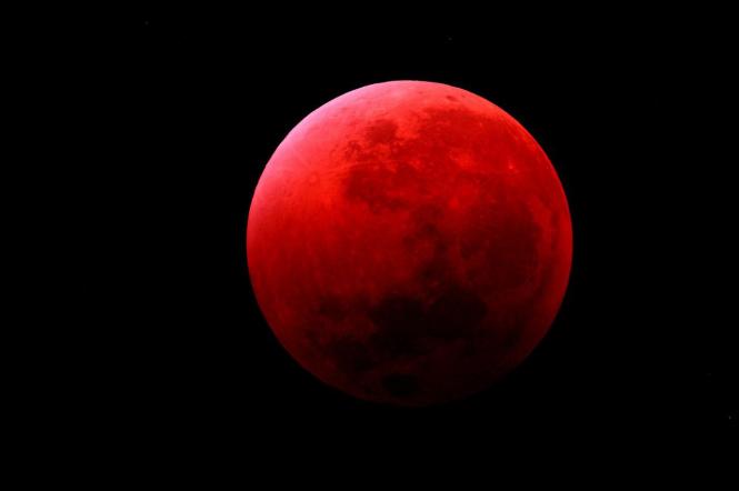 Когда полнолуние в мае 2022 Украина: точная дата и время Кровавого Полнолуния в день Лунного затмения