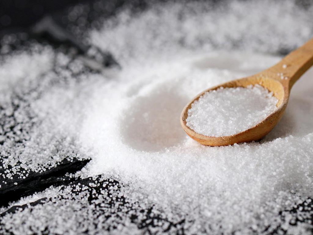 Дефіцит солі в Україні: що робити та чим замінити