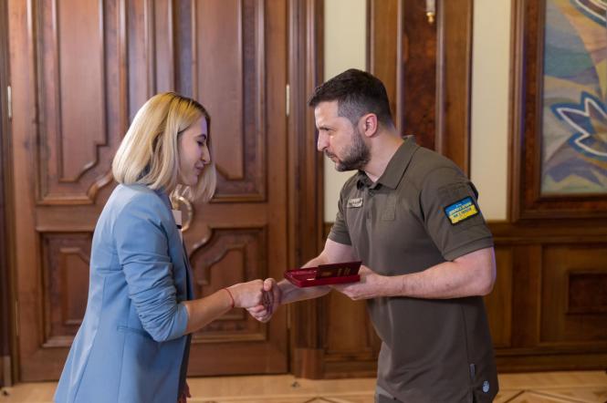 Журналісти ТСН отримали державні нагороди від Президента України до Дня журналіста