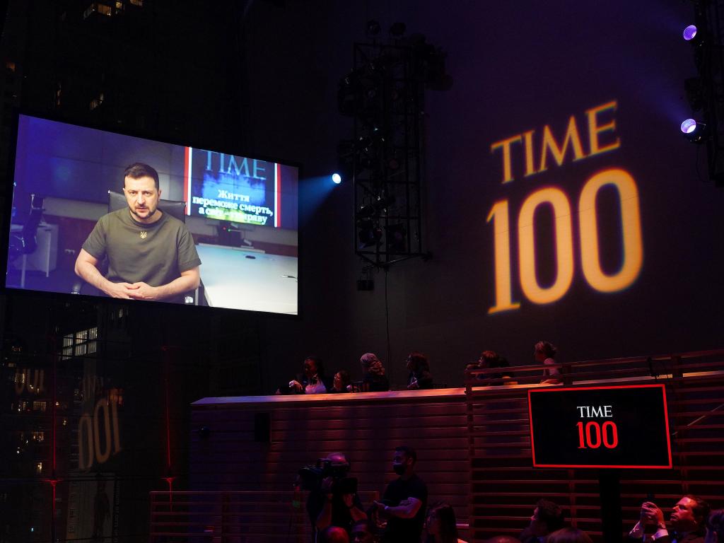 Владимир Зеленский стал самым влиятельным человеком года по версии TIME и выступил на церемонии награждения онлайн