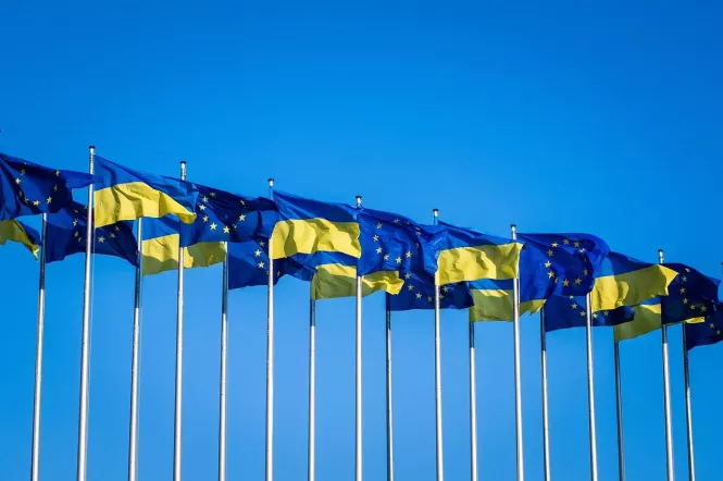 Европарламент принял резолюцию, поддерживающую предоставление Украине статуса кандидата на вступление в ЕС